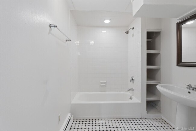 Building Photo - 25 Woodland Terrace Ct