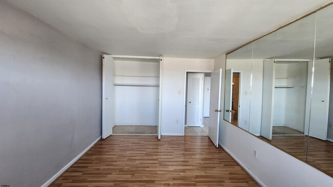 Building Photo - 3817 Ventnor Ave