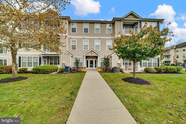 Building Photo - 60 Kyle Way