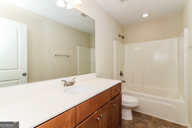 Building Photo - 430 Darbys Run Ct