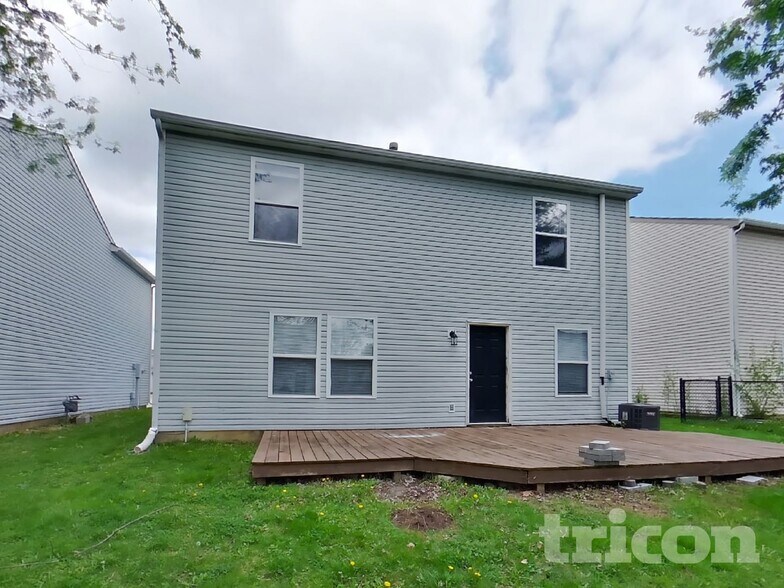 Building Photo - 121 Winterwood Dr