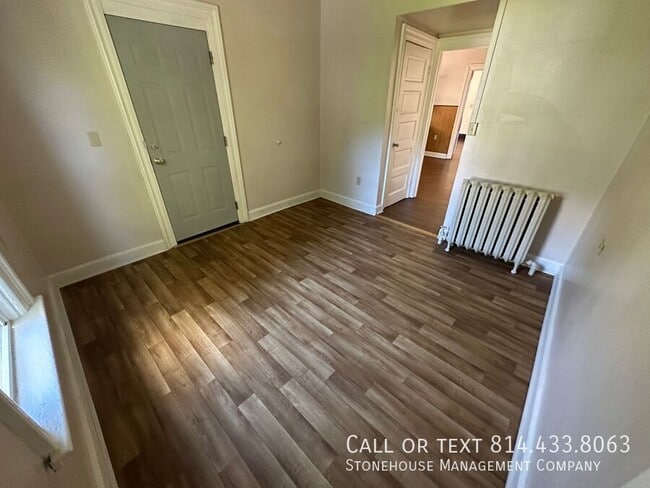 Building Photo - 544 E 24th St