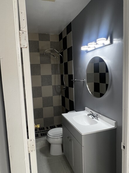 bathroom 2 - 111 Lafayette St