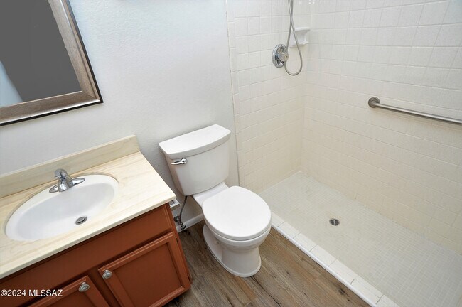 Building Photo - 3777 W Horizon Hills Dr