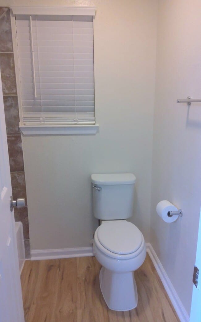 Building Photo - 19538 Hollowlog Dr