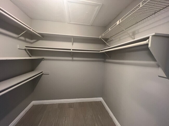 Building Photo - 362 Cavos Way
