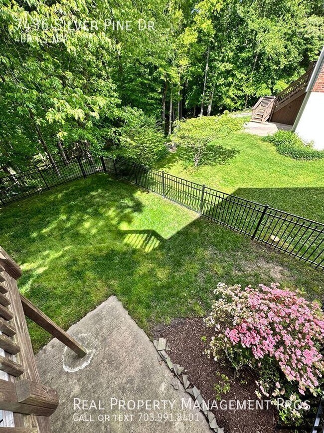 Building Photo - 7436 Silver Pine Dr