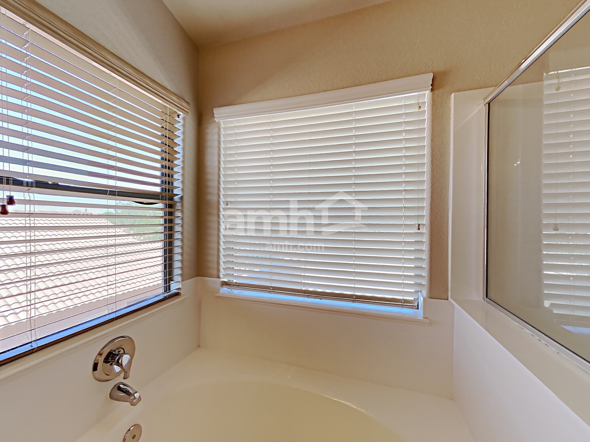 Building Photo - 17514 W Ocotillo Ave