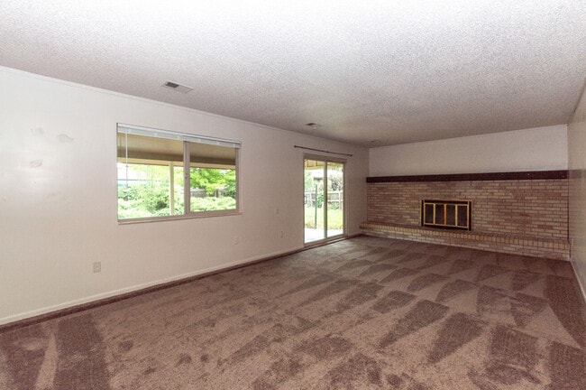 Building Photo - 6674 Braun Ct
