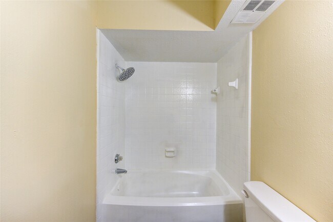 Building Photo - 6606 De Moss Dr