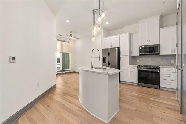 Building Photo - 2700 Old Denton Rd