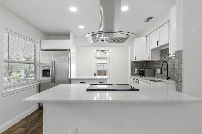 Building Photo - 4049 Iris St N