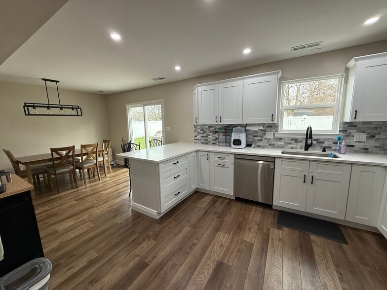 Building Photo - 1 Unison Ct