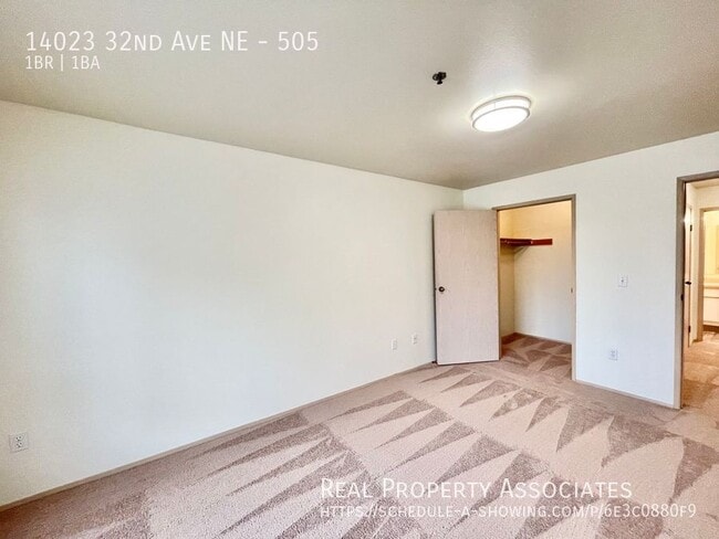 Building Photo - 14023 32nd Ave NE