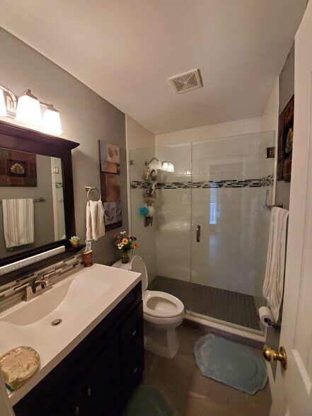 Building Photo - 4331 Deermont Cir