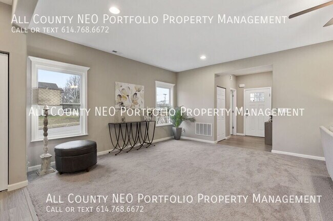 Building Photo - P1481 Channel Pl