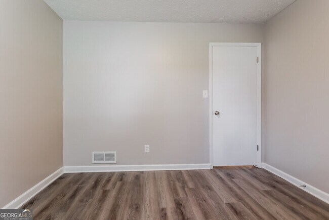 Building Photo - 5503 Springwood Ln