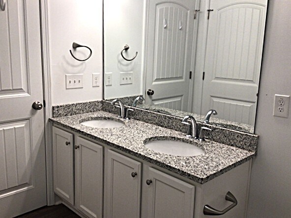 Building Photo - 104 Stagecoach Ln