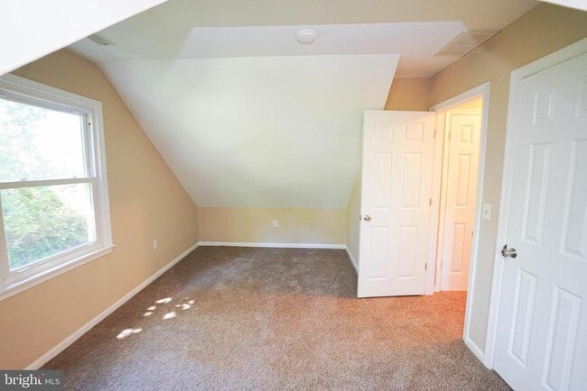 Building Photo - 5679 Anchor Pl