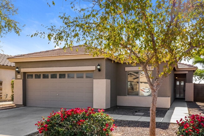 Building Photo - 505 W Del Rio Ln