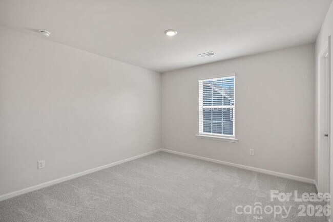 Building Photo - 1423 Caracara Ct