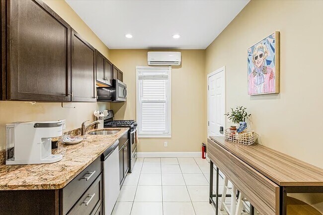 Building Photo - 59 Coral Ave