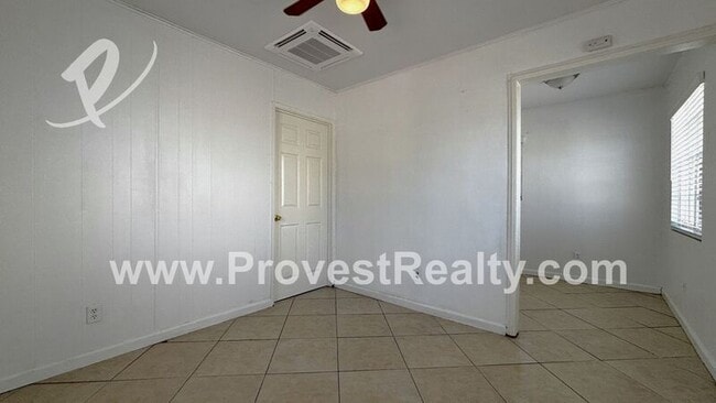 Building Photo - 15990 Yucca St