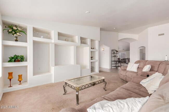 Building Photo - 608 W Rattlesnake Pl