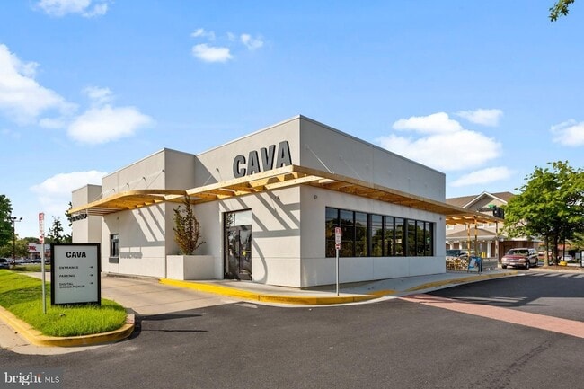 Building Photo - 5525 Peanuts Ln