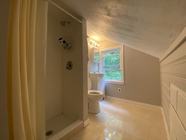 Building Photo - 89 Glen Rock Ave