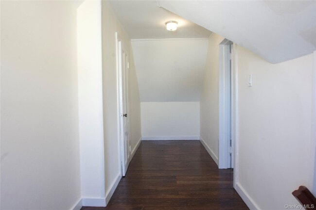 Building Photo - 55 Vernon Ave