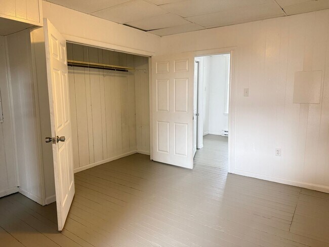 Building Photo - 225 N 3rd St