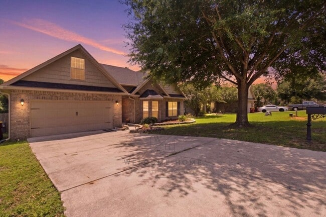 Building Photo - 734 Lime Ln