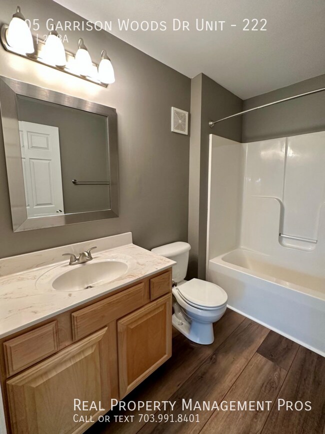 Building Photo - 505 Garrison Woods Dr
