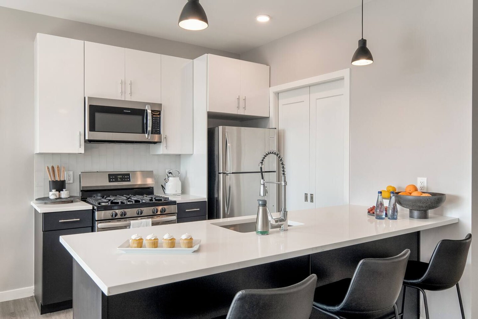 Building Photo - 240 Congress Ave