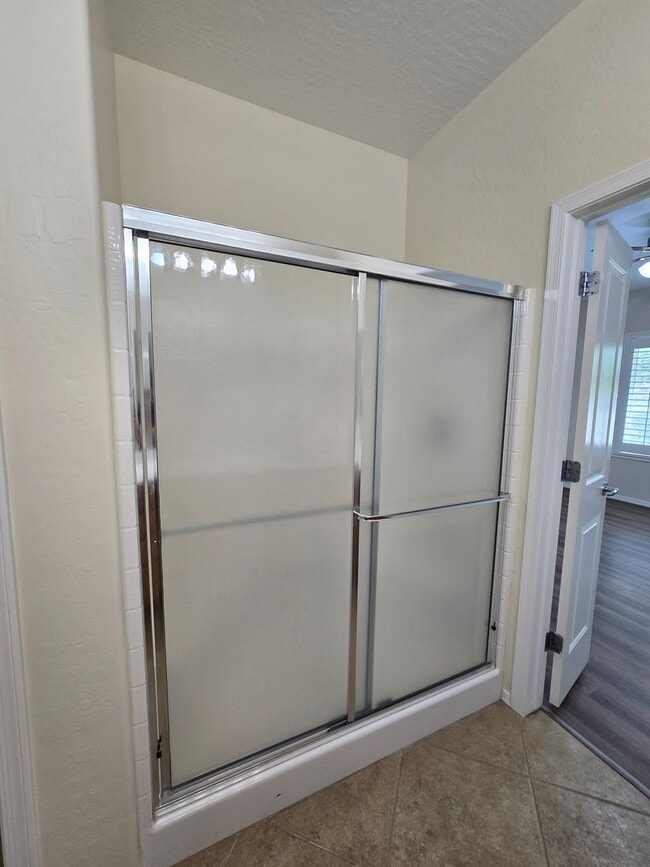 Building Photo - A Fabulous 3 Bedroom Home in Sun City Aliante 55+ Community