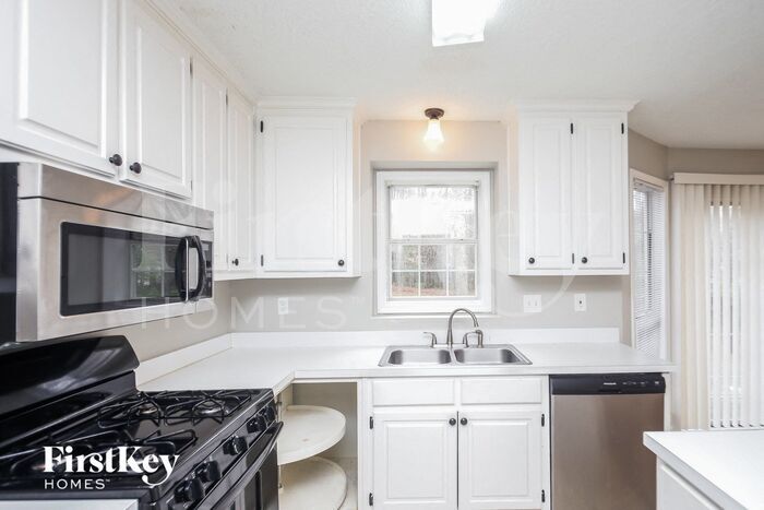 Building Photo - 9634 Fox Hunt Cir N