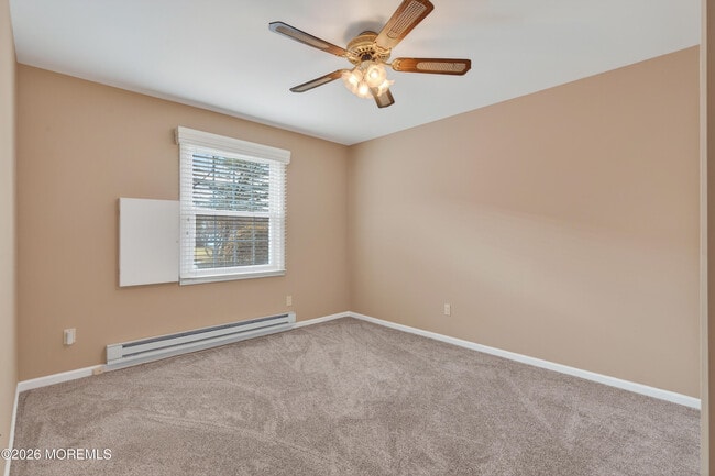 Building Photo - 69 William And Mary Sq