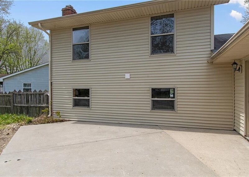 Building Photo - 613 Roberta Ct