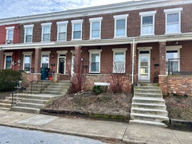 Building Photo - 19 E 3rd St