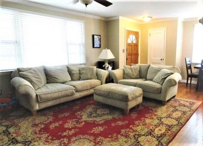 Building Photo - 1020 Elm Ave