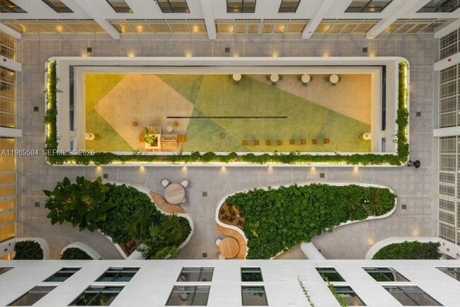 Building Photo - 2200 NW 1st Ave