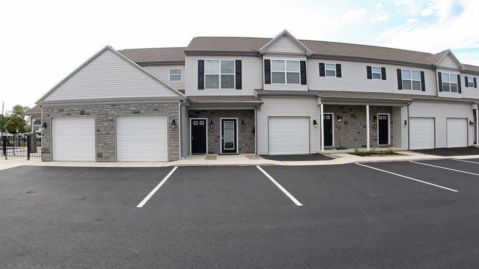 Building Photo - Stone Gate Village