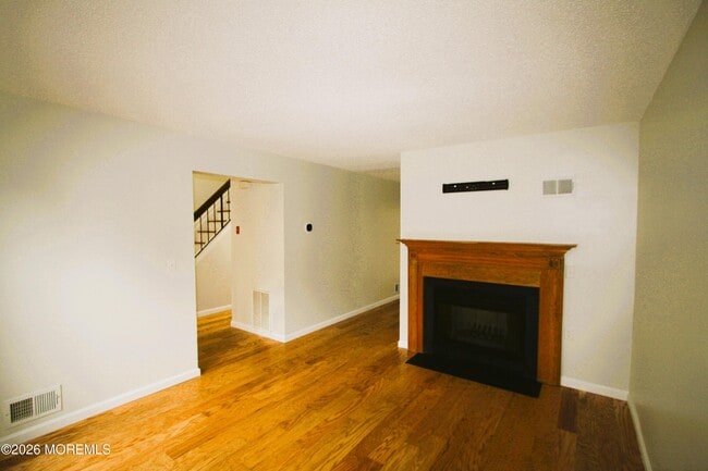 Building Photo - 200 Daffodil Dr