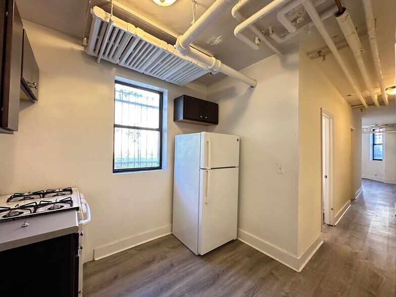 Building Photo - 1542 N Kedzie Ave