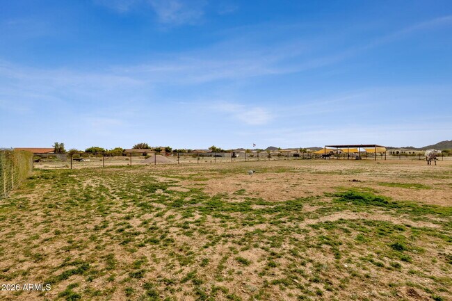 Building Photo - 851 W Quail Cir