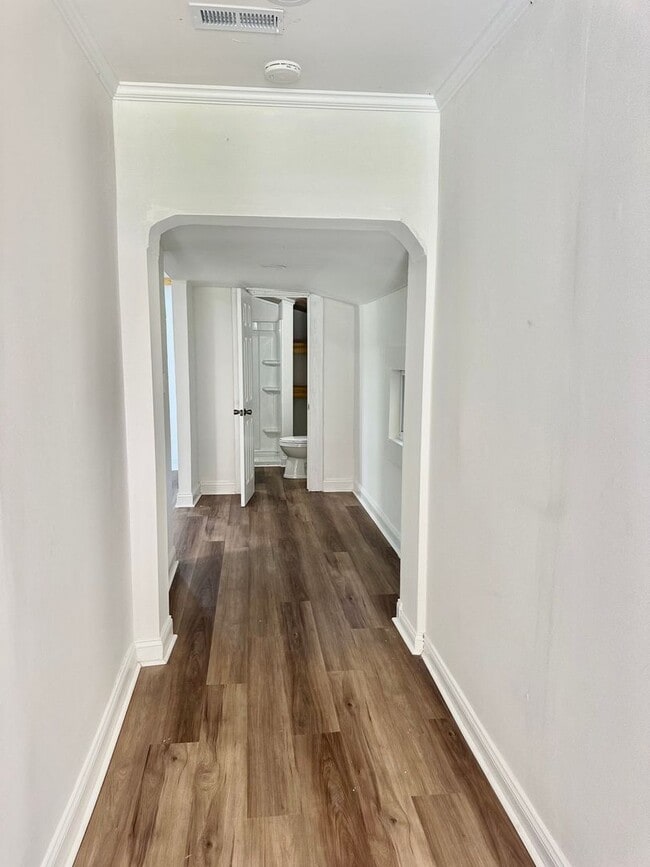 Building Photo - Recently Renovated 2-Bedroom Home in Hende...
