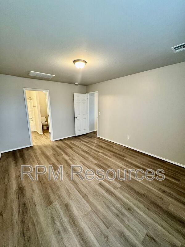 Building Photo - 11728 Jude Way