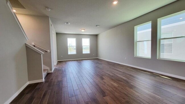 Building Photo - 348 S Zuni Rd