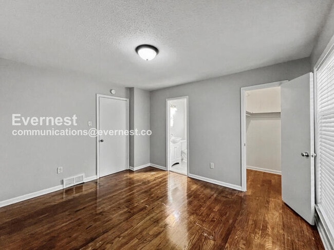 Building Photo - 3484 Naylor Dr